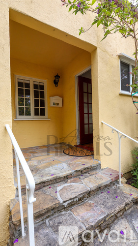 516 Curtis St 2 Beds Single Family Home for Rent - Photo gallery 2