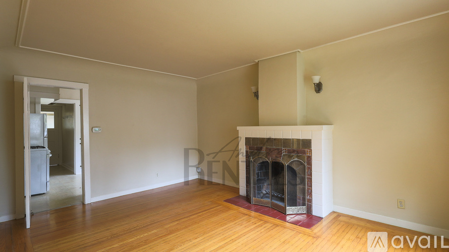 516 Curtis St 2 Beds Single Family Home for Rent - Photo gallery 4