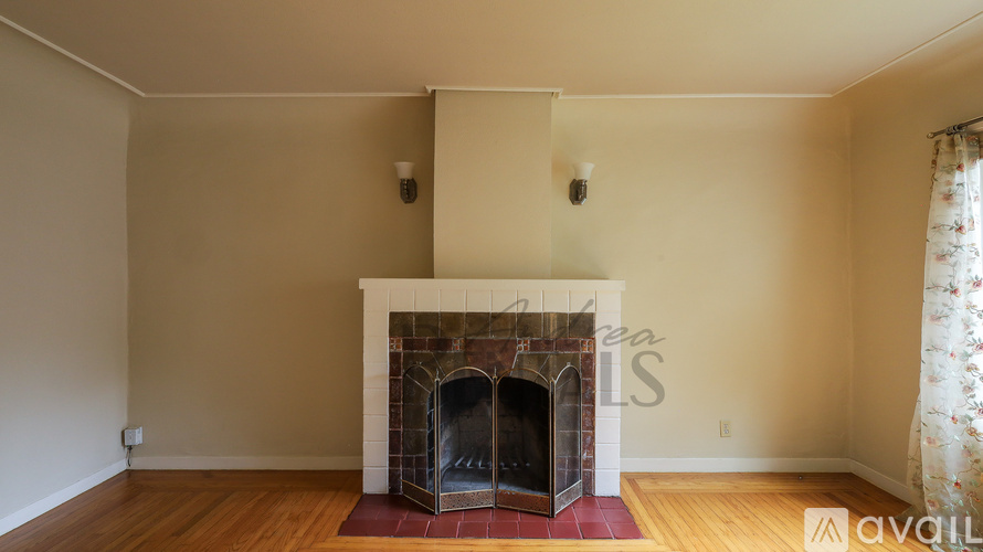 516 Curtis St 2 Beds Single Family Home for Rent - Photo gallery 5