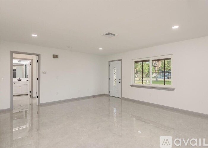 12110 Chuck Circle 3 Beds Single Family Home for Rent - Photo gallery 4