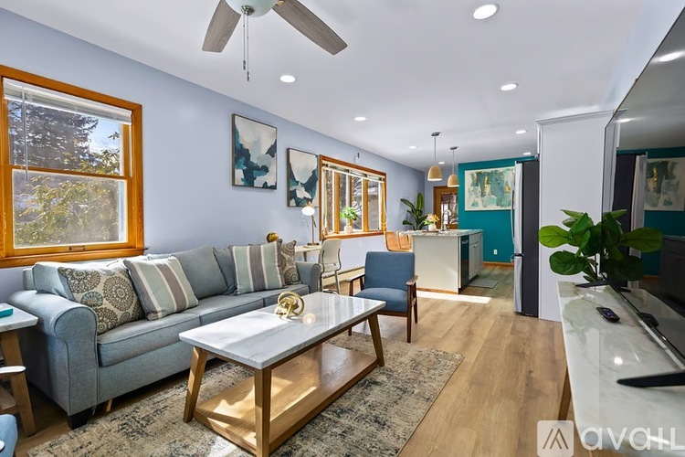 12 Glod Ave 2 Beds Single Family Home for Rent - Photo gallery 5