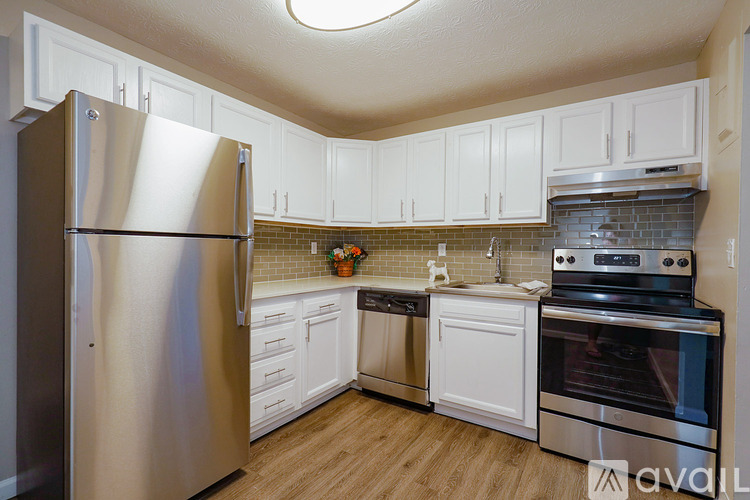 7 Dorchester Drive 2 Beds Apartment for Rent - Photo gallery 2