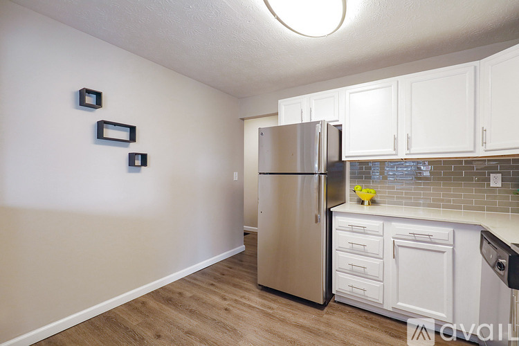 7 Dorchester Drive 2 Beds Apartment for Rent - Photo gallery 5