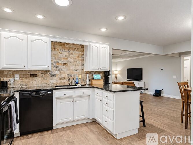1206 Southeast 21st Street 3 Beds Single Family Home for Rent - Photo gallery 3