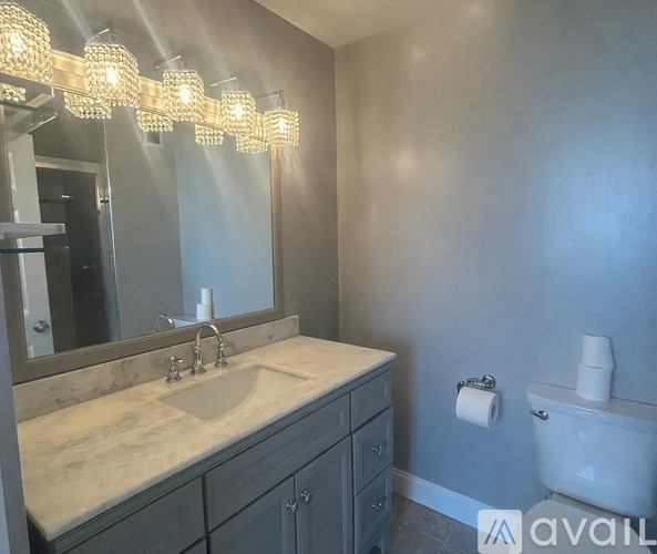 2201 South Stewart Avenue 3 Beds Condo for Rent - Photo gallery 5