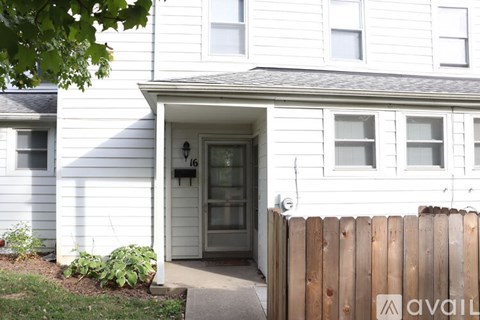 16 Chalmers Ln 2 Beds Apartment for Rent