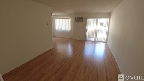 5301 Newcastle Ave 2 Beds Apartment for Rent