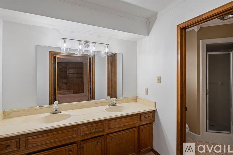 16318 Southampton Drive 6 Beds Single Family Home for Rent - Photo gallery 1
