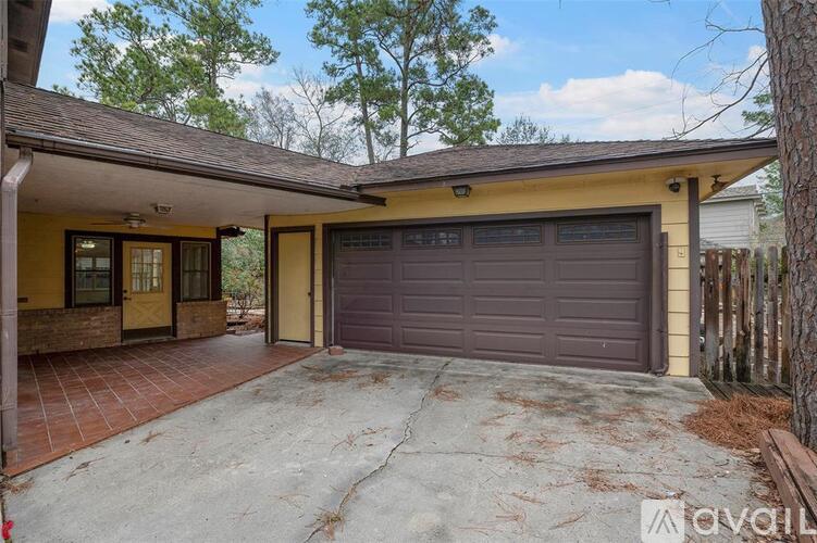 16318 Southampton Drive 6 Beds Single Family Home for Rent - Photo gallery 4
