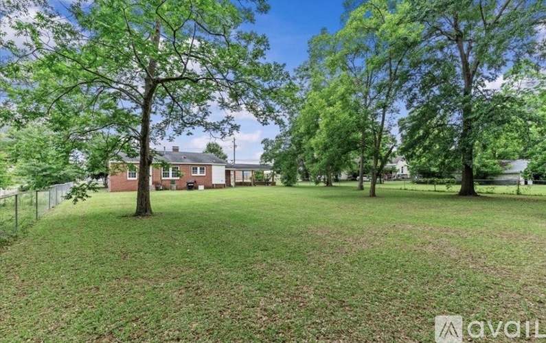 409 Peachtree Street 3 Beds Single Family Home for Rent - Photo gallery 3
