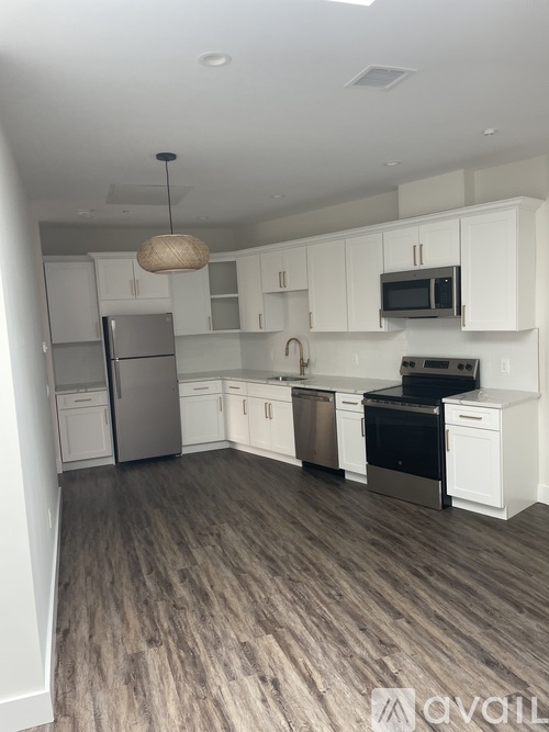 175 East Main Street 2 Beds Apartment for Rent - Photo gallery 4