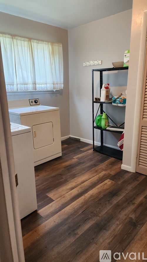 11608 Syracuse Street 3 Beds Single Family Home for Rent - Photo gallery 5