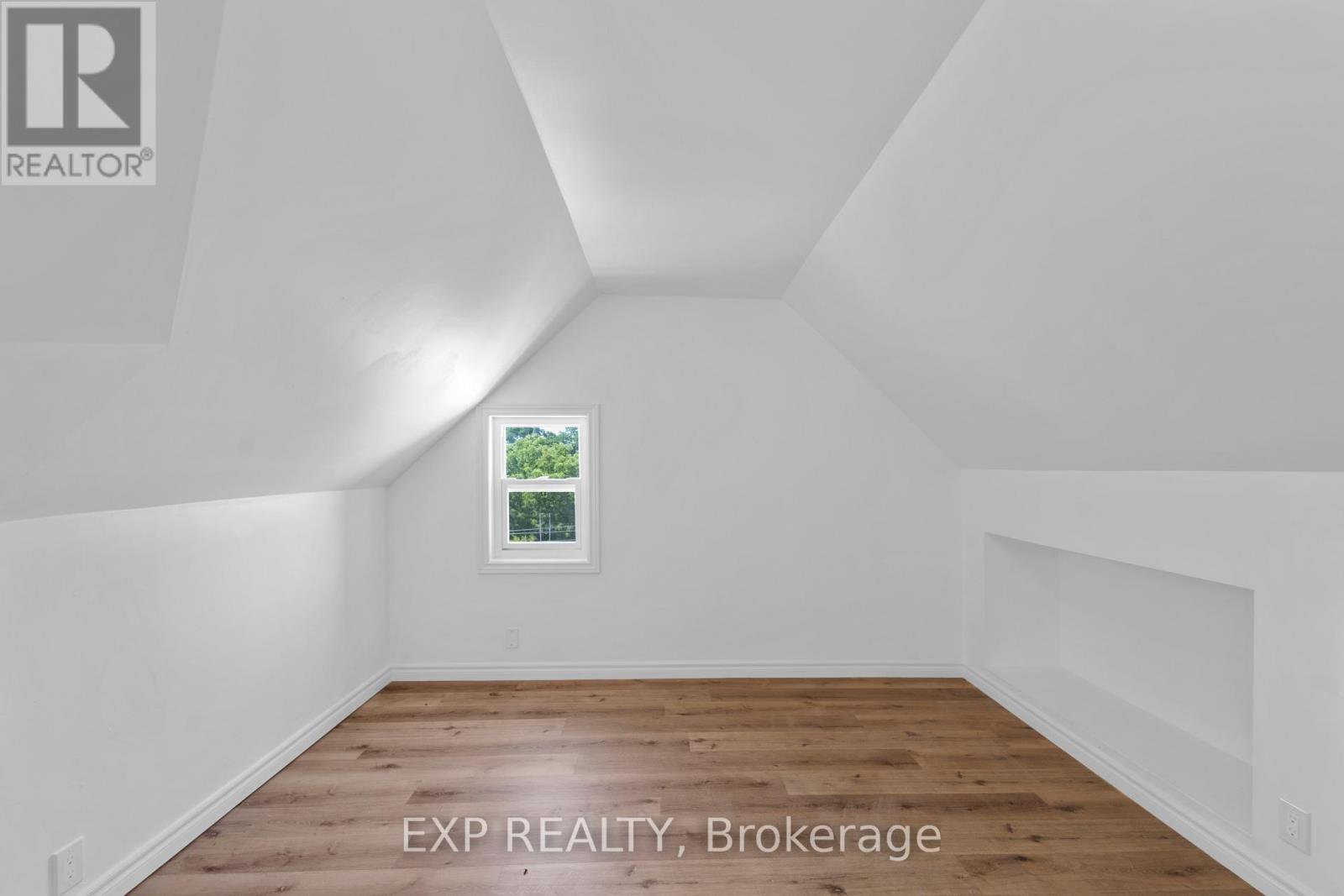 2 bedroom apartment - UNIT 2 - 165 MAIN STREET Unit 2, Brighton 5