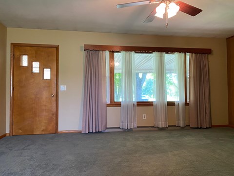9939 Mapleton St SE 3 Beds Apartment for Rent