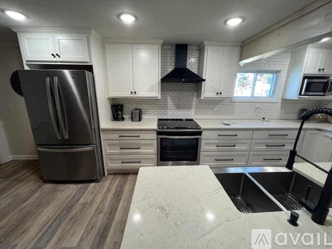 305 22nd Ave. N 3 Beds Single Family Home for Rent - Photo gallery 3