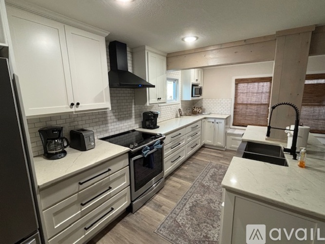 305 22nd Ave. N 3 Beds Single Family Home for Rent - Photo gallery 4