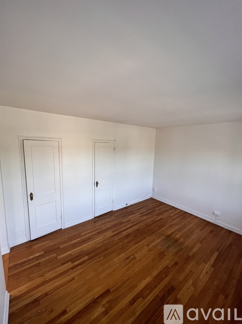 138 Woodside Green Studio Apartment for Rent - Photo gallery 3