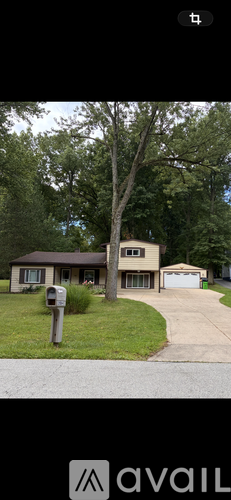 2084 Maplewood Rd 3 Beds Single Family Home for Rent - Photo gallery 1