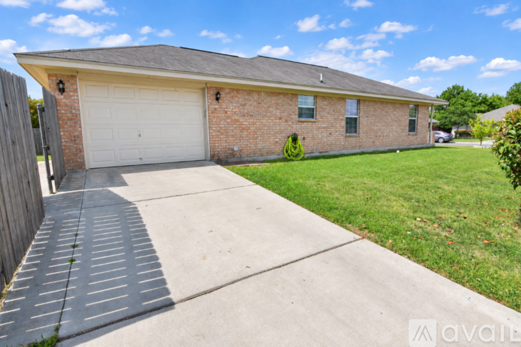 900 Concho St 3 Beds Single Family Home for Rent - Photo gallery 1