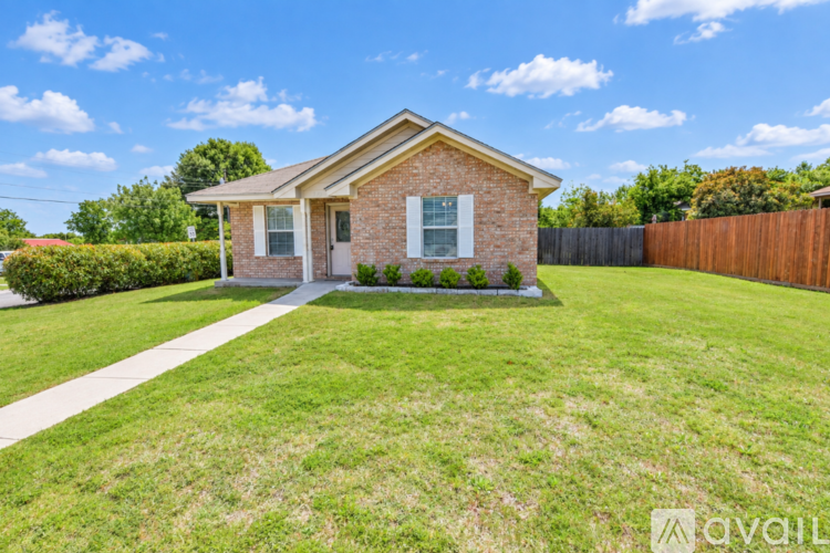 900 Concho St 3 Beds Single Family Home for Rent - Photo gallery 2