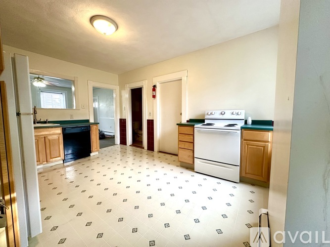 160 Franklin Street 2 Beds Single Family Home for Rent - Photo gallery 2
