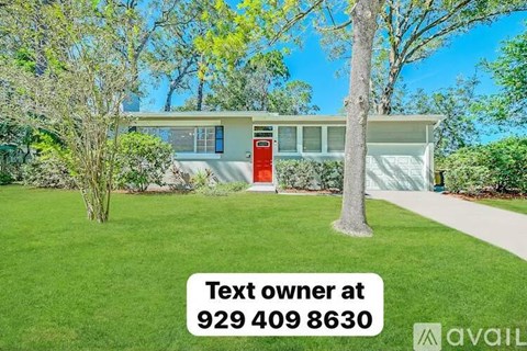2135 Mercer Cir S 3 Beds Apartment for Rent
