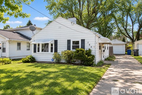 160 Eldred Ave 2 Beds Apartment for Rent