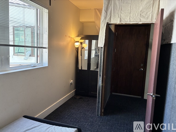 611 Gayley 1 Apartment for Rent - Photo gallery 2