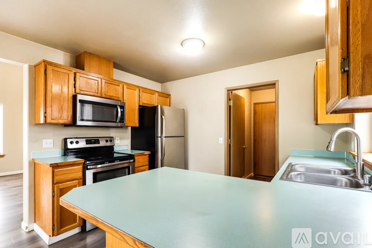8526 148th Street Ct E 3 Beds Single Family Home for Rent - Photo gallery 2