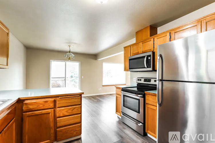 8526 148th Street Ct E 3 Beds Single Family Home for Rent - Photo gallery 3