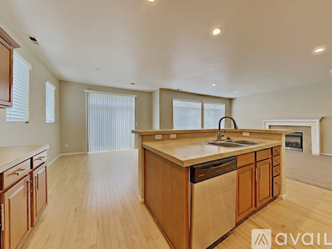 6251 40th St E 3 Beds Single Family Home for Rent - Photo gallery 4