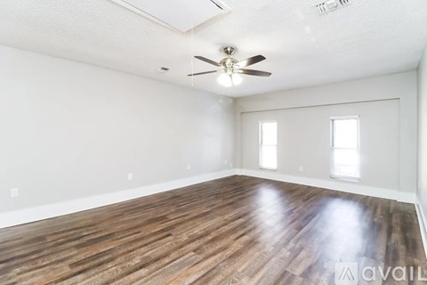 120 N Elm Ln 4 Beds Apartment for Rent
