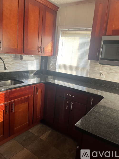 58 Lewis Avenue 3 Beds Apartment for Rent - Photo gallery 3