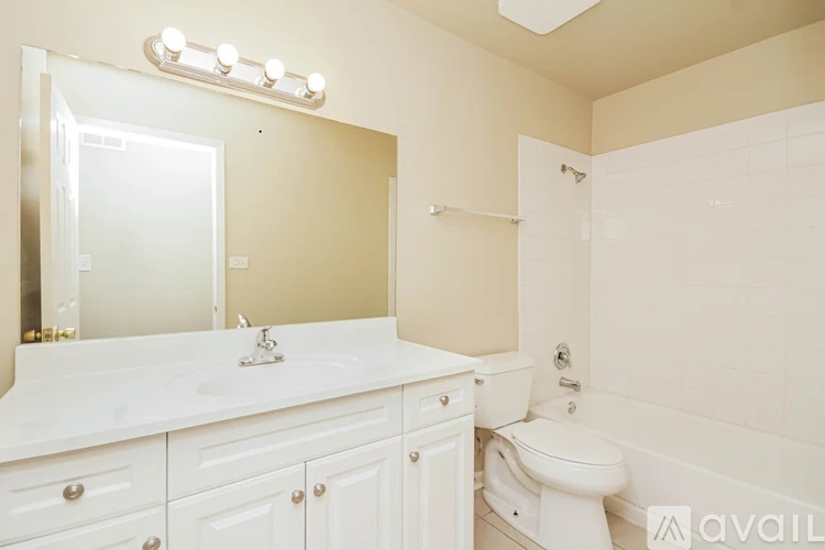 9225 162nd St 3 Beds Single Family Home for Rent - Photo gallery 2