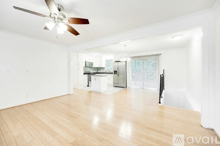 1619 9th St 3 Beds Single Family Home for Rent - Photo gallery 2