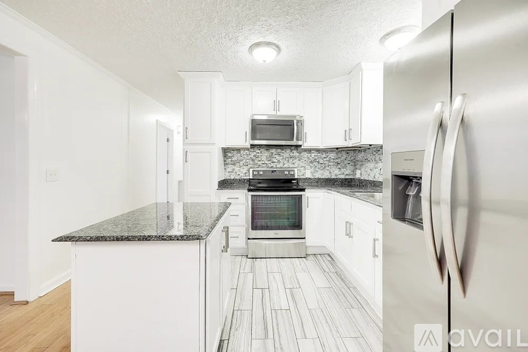 1619 9th St 3 Beds Single Family Home for Rent - Photo gallery 3