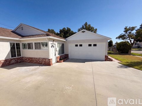 11845 Graystone Ave 3 Beds Apartment for Rent