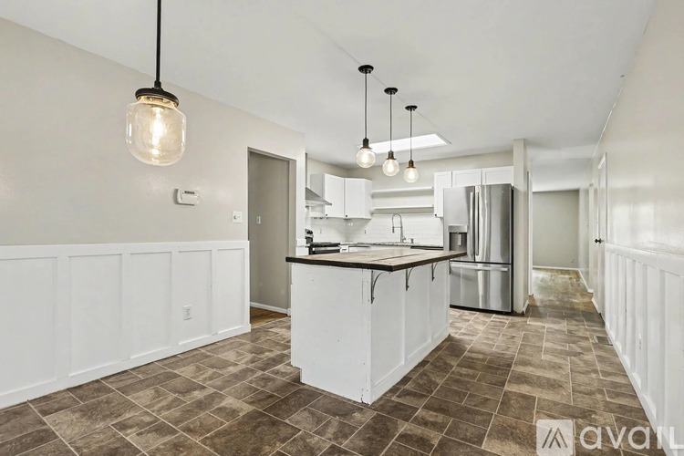 725 Chippewa Trl 3 Beds Single Family Home for Rent - Photo gallery 3