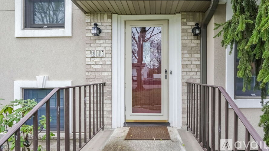 345 11th Street 4 Beds Single Family Home for Rent - Photo gallery 3