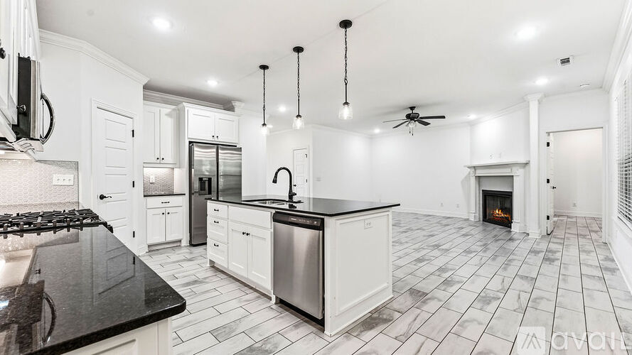 1301 Leslie Street 4 Beds Single Family Home for Rent - Photo gallery 5