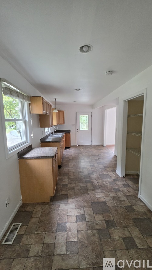 55 High St 2 Beds Single Family Home for Rent - Photo gallery 1