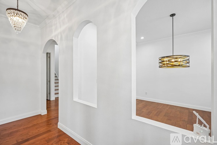 3207 W Price Ave 4 Beds Single Family Home for Rent - Photo gallery 4