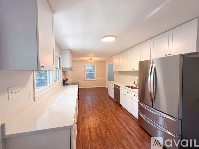 918 Hillview Dr 3 Beds Single Family Home for Rent - Photo gallery 3