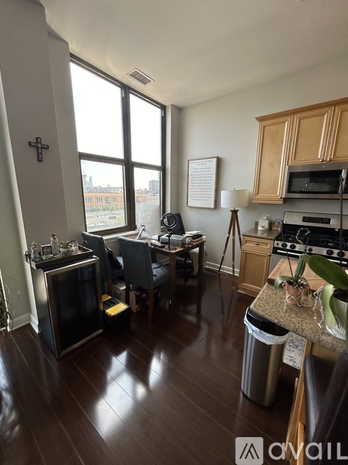15 S Throop St 1 Condo for Rent - Photo gallery 5