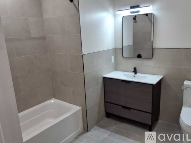 149 Roseville Ave 3 Beds Apartment for Rent - Photo gallery 1
