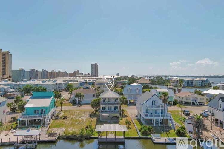 204 West 8th Street 3 Beds Single Family Home for Rent - Photo gallery 1