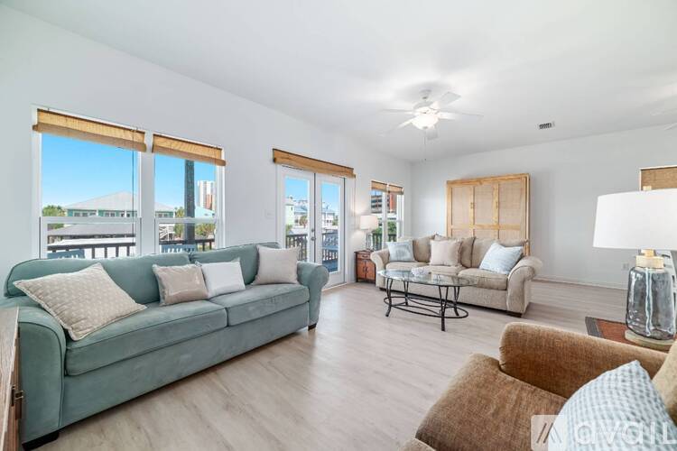 204 West 8th Street 3 Beds Single Family Home for Rent - Photo gallery 5