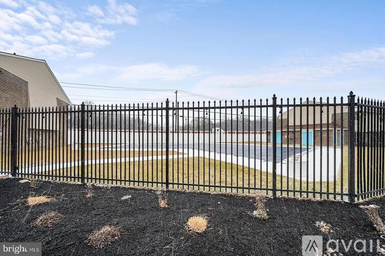 3850 Woodhaven Road 2 Beds Townhouse for Rent - Photo gallery 2