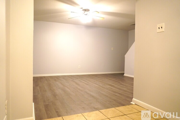 3850 Woodhaven Road 2 Beds Townhouse for Rent - Photo gallery 4