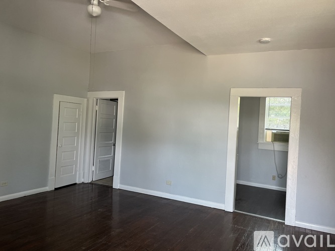1417 West Elsmere Place 1 Single Family Home for Rent - Photo gallery 4